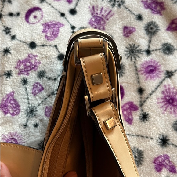 VINTAGE GUESS CURVE MINI PURSE - Picture 10 of 15